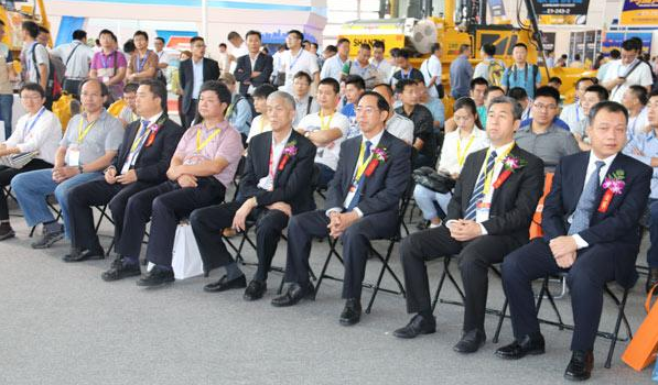 山推、混凝土、混凝土機(jī)械、混凝土機(jī)械應(yīng)用技術(shù)