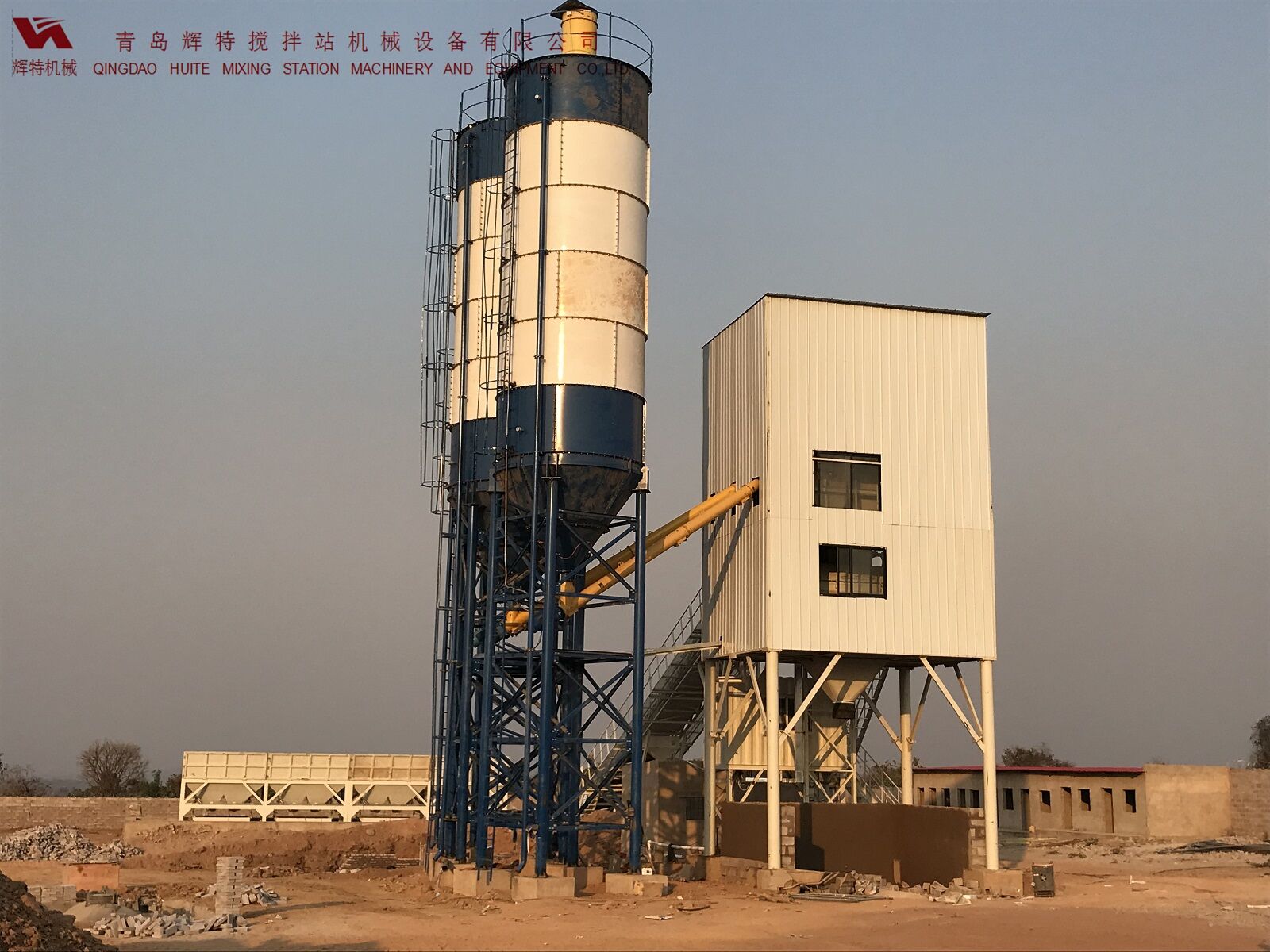 輝特混凝土攪拌站HZS120采用國內(nèi)外知名品牌，大大降低了設(shè)備故障率