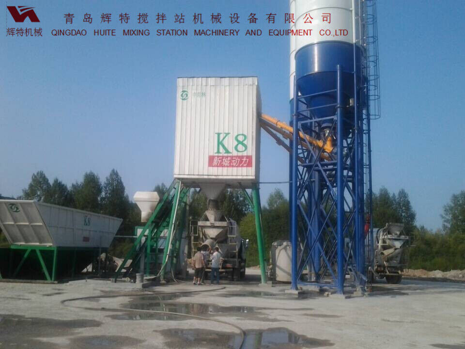 輝特混凝土攪拌站HZS50攪拌性能強(qiáng)，攪拌均勻、迅速，生產(chǎn)效率高