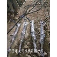 花崗石開采機(jī)械設(shè)備液壓劈石機(jī)工作原理