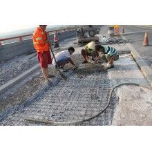 湖北黃岡加油站、服務區(qū)混凝土微表病害使用快速修補料