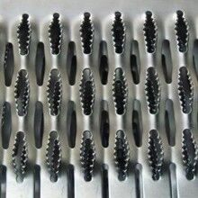 鱷魚嘴防滑板樓梯踏板腳踏板金屬沖孔網(wǎng)板廠家