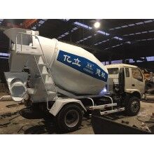 廠家大量供應(yīng)3m3混凝土罐車，攪拌罐車，量大從優(yōu)